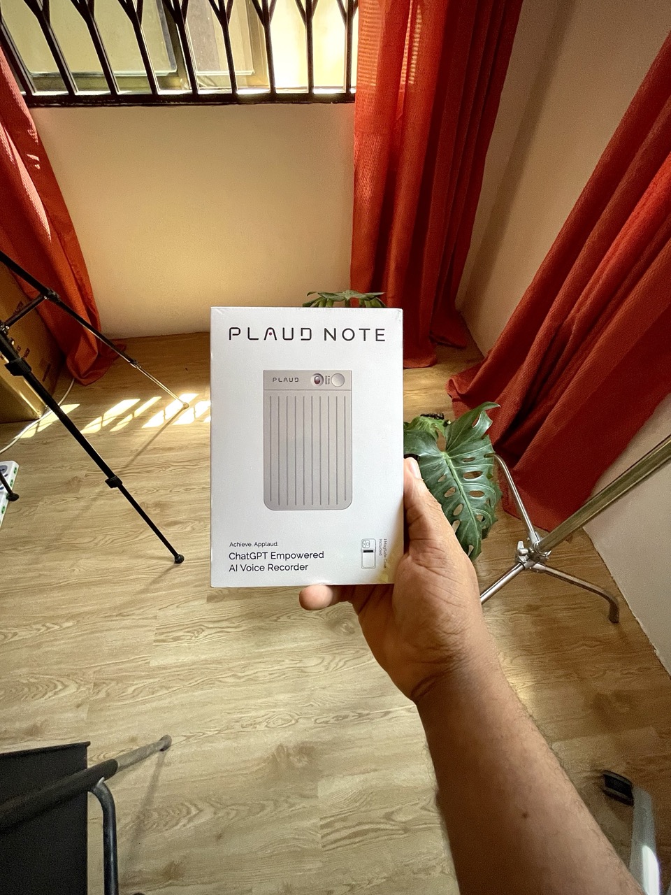Plaud Note: The AI Voice Recorder That Takes Notes for You
